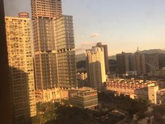 -桔子酒店(深圳东门湖贝地铁站店)