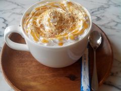 太妃榛果拿铁-自由之丘