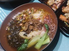 -八月美食小馆(银泰城总店)