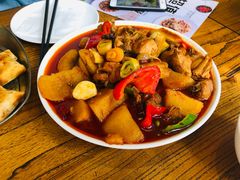特色大盘鸡-阿里家·新疆烤肉酒場 by MIG