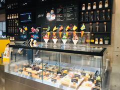 面包甜点陈列柜-麦当劳(龙阳路店)