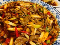 桥头三嫩-红辣椒·川菜·火锅(张杨路店)