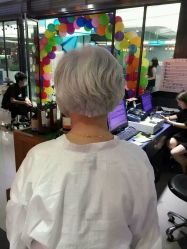 -FRIDAY星期五专业美发沙龙