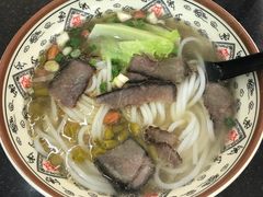 -丫丫桂林米粉(学府店)