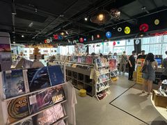 -浣熊唱片店(上海影城店)