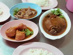 -Kha Mu Charoensang(Silom)