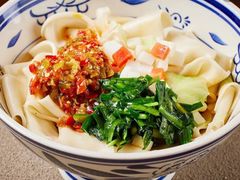 -阿瓦山寨·湘菜现炒·剁椒鱼头王(咸阳总店)