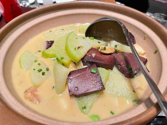 青禾餐厅(华侨城生态园店)-"很有情调的一家餐厅,在运动中心里面,随处