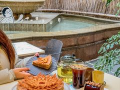 -潮一不贰·法式甜品·生日蛋糕·西式简餐(外滩店)