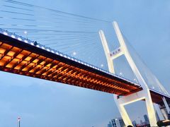 -黄浦江游览十六铺3号码头网红自助餐