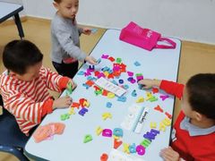 -瑞思少儿中心·少儿英语素养启蒙(勒泰直营校区)