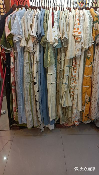 暮晚尘香汉服旗袍图片