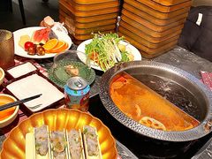 -牛YO寿喜烧·铁板烧和牛火锅自助(市府恒隆店)