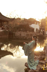 -一揽芳华汉服旗袍体验馆(拙政园店)
