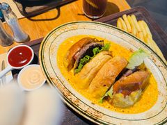 熔岩瀑布芝士和牛扒堡(含薯条)-Magnet磁食(愚园路店)