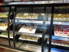 面包甜点陈列柜-火锅岛潮牌自助餐厅(天津天佑城店)