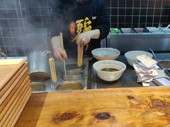 -呼啦面馆·头牌豌杂面(爱琴海店)