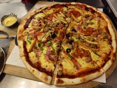 垃圾桶披萨-MI WU FACTORY米屋美食工厂餐厅(绿地店)