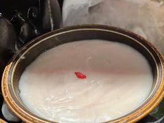-老牌坊云南鱼豆花火锅(哈西万达店)