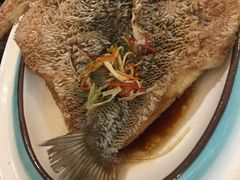 脆鳞鲈鱼-皇冠明珠鱼翅楼(水上公园店)