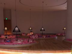 -涨巢·潮玩水疗局