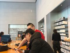 -Apple零售店(华贸购物中心店)
