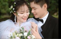 点击看大图 -挪娅婚纱摄影皇家会所