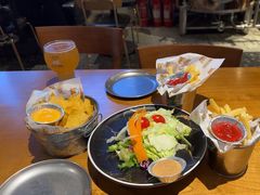 -HUZI虎滋精酿餐吧(京西大悦城店)
