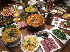 -老滇山寨•云南特色菜•地方菜•民族风情歌舞表演(金碧店)