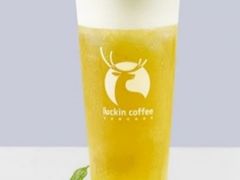 乌龙茶玛奇朵-瑞幸咖啡(临海市银泰城店)