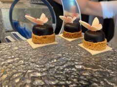 -奔驰上海利星(七宝店)