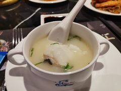 -小天鹅戴斯酒店鲸鲨百汇创作料理