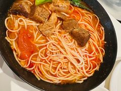 番茄牛肉面-巷子宽·酸菜鱼(迪士尼小镇店)