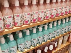 -名创优品(广东东莞东城万达2店)