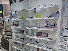 -诺柯视眼镜-蔡司依视路官方工厂店(淞南一店)