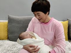-爱的果实月嫂育婴师(世纪东方店)