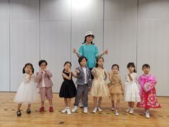 -潮童星少儿模特时尚中心(黄浦博荟广场店)