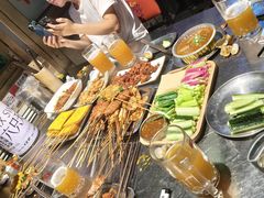 -马路牙子烧烤音乐酒馆(望京店)