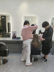 -苏豪美发S A L O N烫发染发