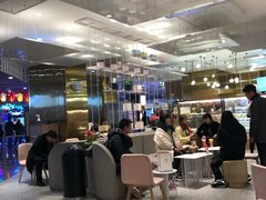 大堂-奈雪的茶(湖滨银泰in77C区PRO店)