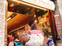 -Gelateria Dondoli