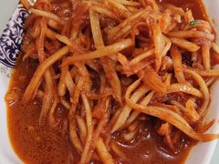 -老码头黑皮肘子锅包肉熏酱水饺(文政街店)