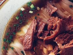-裕新楼粉面馆·石磨手工粉(四方坪店)