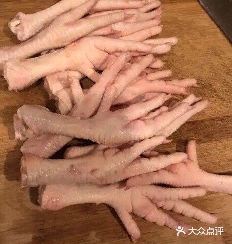 吃个爪爪、握个爪爪,你好鸡小姐我好心水你