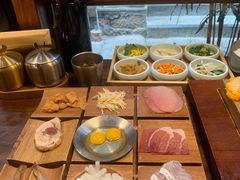 -银米·云南传统过桥米线(双廊黑金冠店)