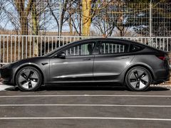 -TESLA 特斯拉(上海太古汇体验店)