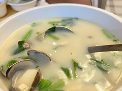 -鹏城人家海鲜酒家·23年老字号(较场尾店)