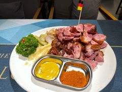 -又见马甲M8融合西餐厅(体育中心店)