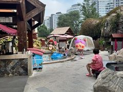 -裕龙汤泉
