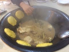-三江鱼东北特色铁锅炖(骆驼店)